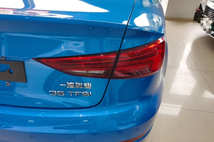 Audi A3 2019 car image #8