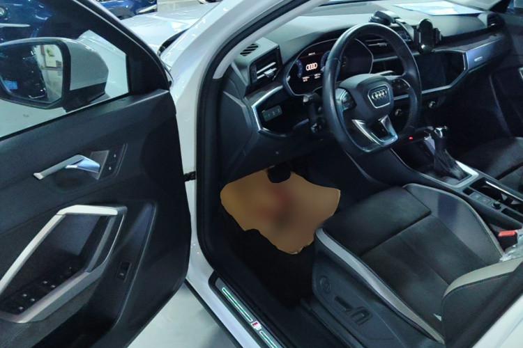 Audi Q3 2019 #16 Audi Q3 2019 car image #16