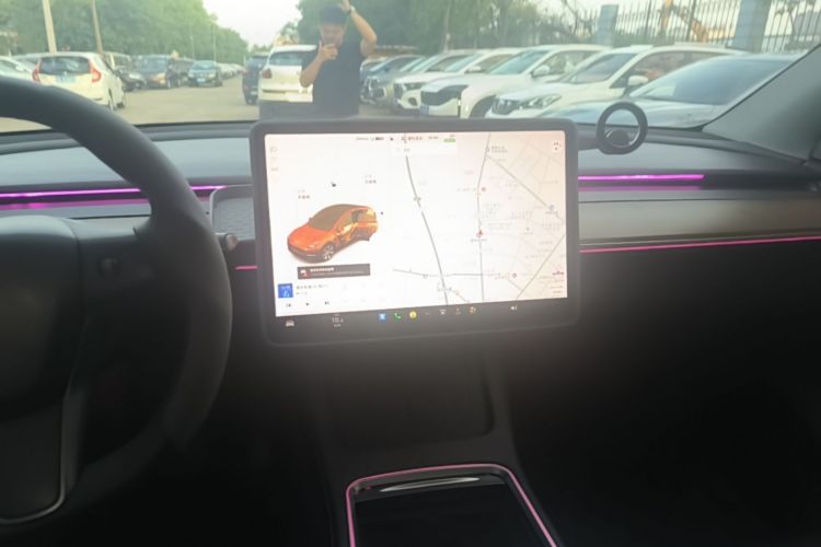 Tesla Model Y 2021 #13 Tesla Model Y 2021 car image #13