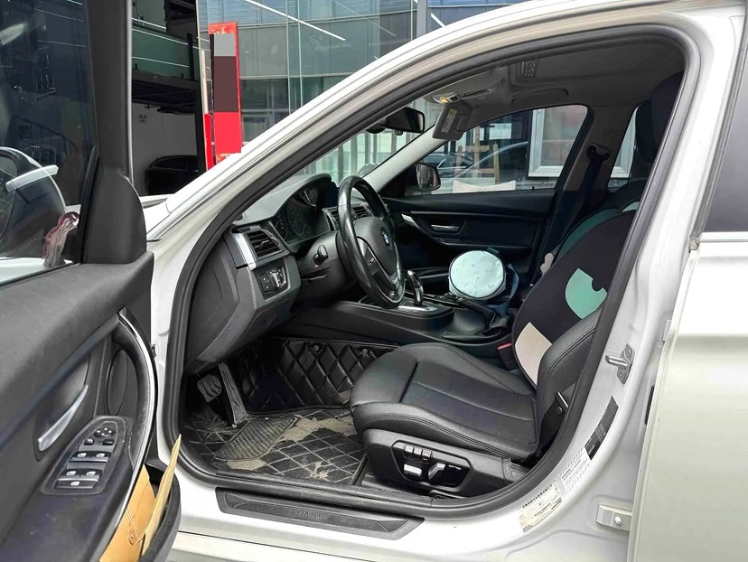 BMW 3 Series 2017 #4 BMW 3 Series 2017 car image #4