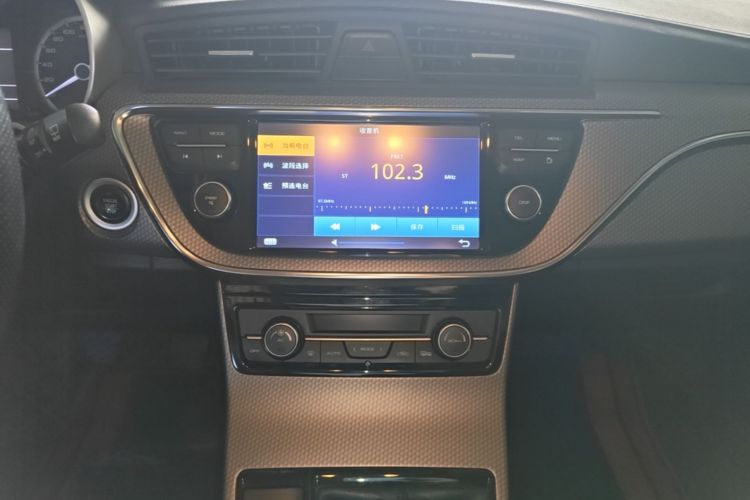 GEELY Emgrand GS 2017 car image #17