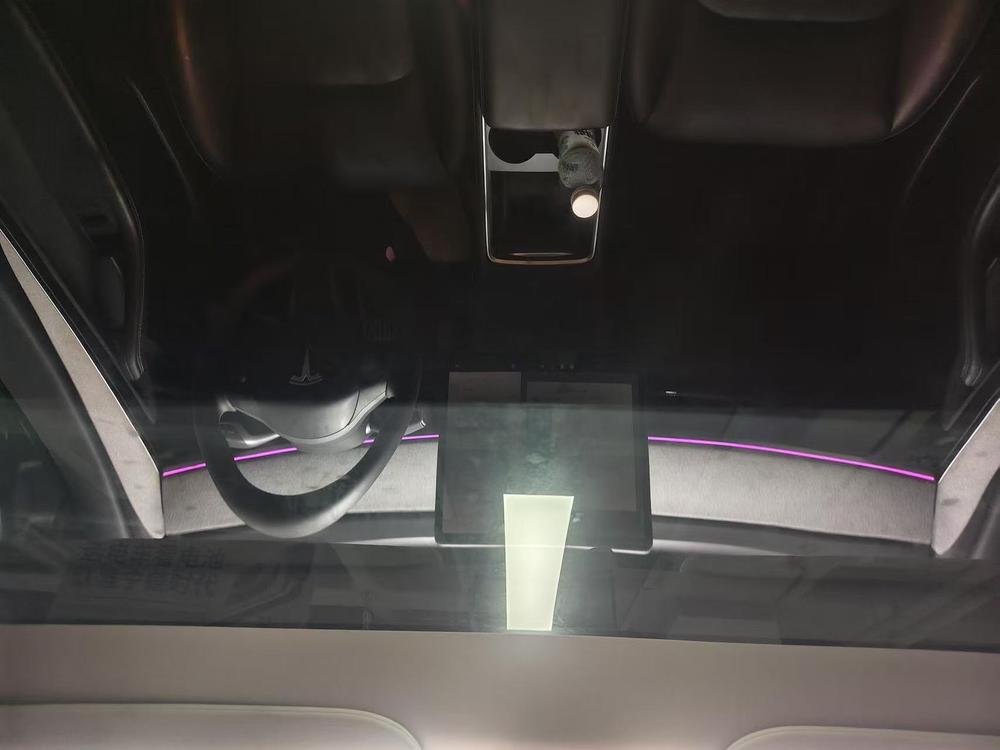 Tesla Model Y 2024 #8 Tesla Model Y 2024 car image #8