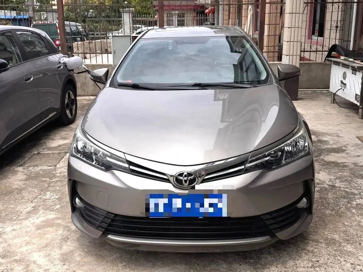 Toyota Corolla 2018 car image #2
