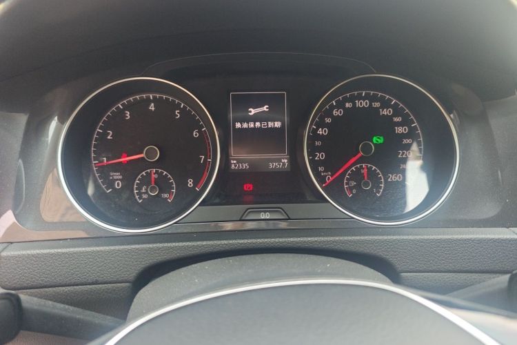 Volkswagen Golf 2018 car image #12