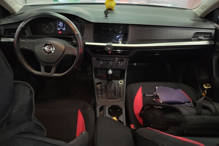 Volkswagen Lavida 2019 #10 Volkswagen Lavida 2019 car image #10