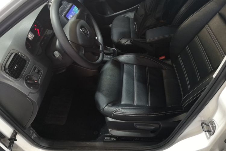 Volkswagen Polo 2017 #15 Volkswagen Polo 2017 car image #15