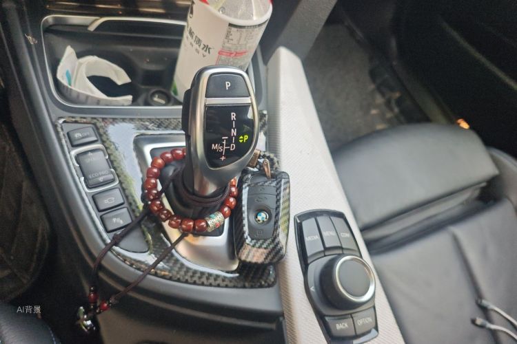 BMW 3 Series 2018 #16 BMW 3 Series 2018 car image #16