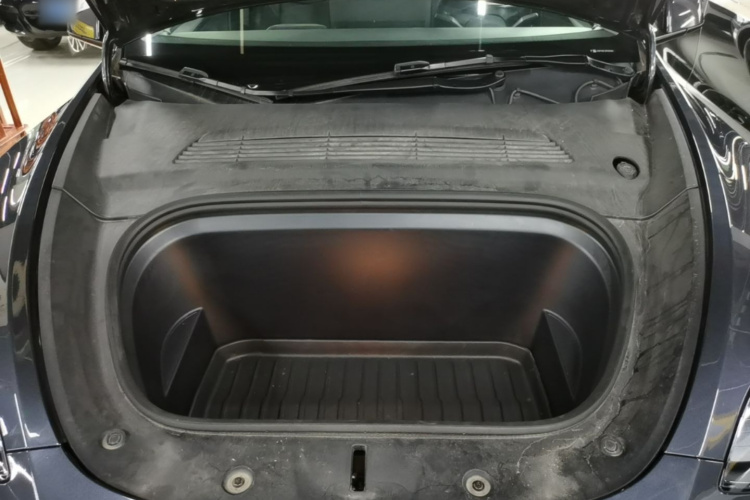 Tesla Model Y 2024 car image #20