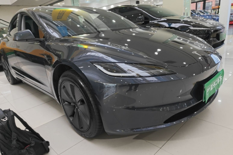 Tesla Model 3 2025 #4 Tesla Model 3 2025 car image #4