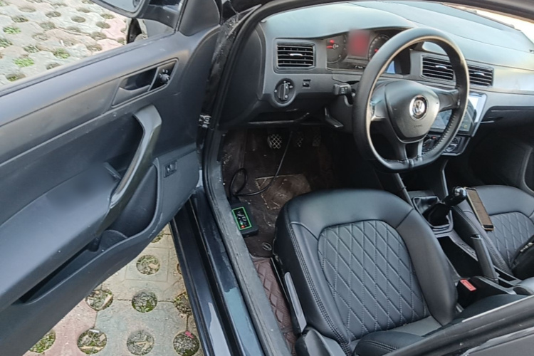 Volkswagen Santana 2018 car image #16