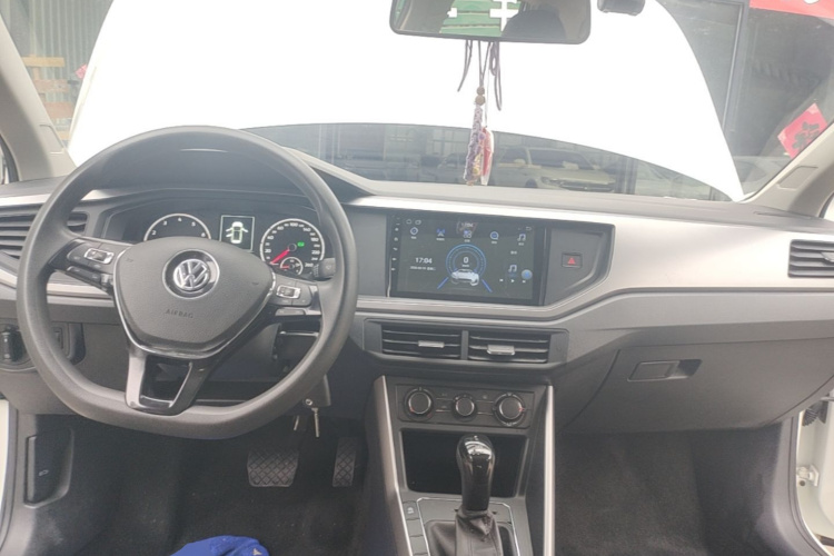 Volkswagen Polo 2020 car image #10