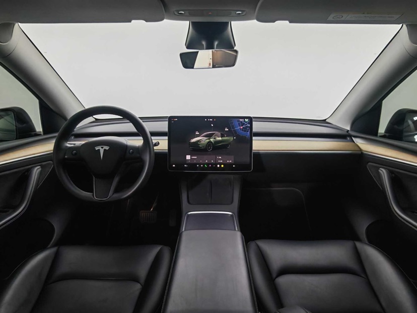 Tesla Model Y 2023 #5 Tesla Model Y 2023 car image #5