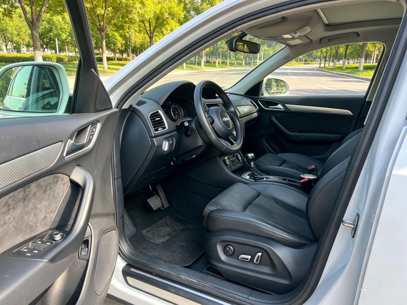Audi Q3 2018 #4 Audi Q3 2018 car image #4