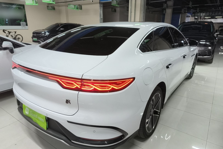 BYD Han 2023 image de voiture #7