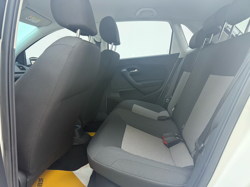 Volkswagen Polo 2017 car image #6