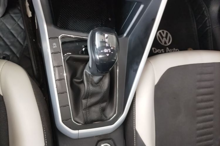 Volkswagen Polo 2020 car image #14