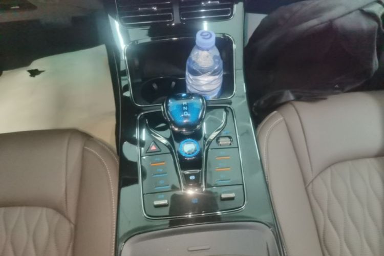 BYD Han 2024 car image #14