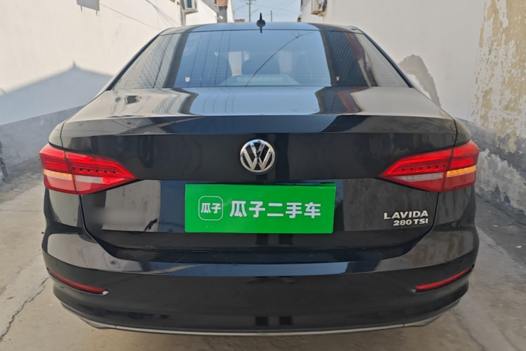 Volkswagen Lavida 2019 car image #6