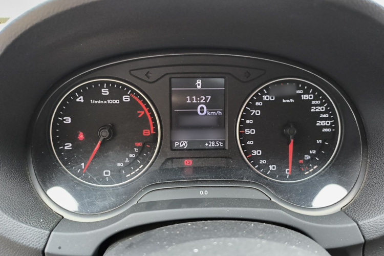 Audi A3 2015 car image #16
