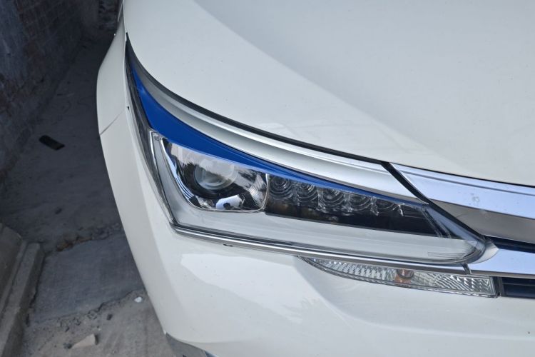 Toyota Corolla 2016 #8 Toyota Corolla 2016 car image #8