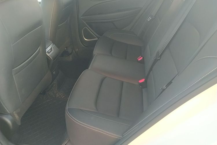 GEELY Emgrand 2021 car image #17