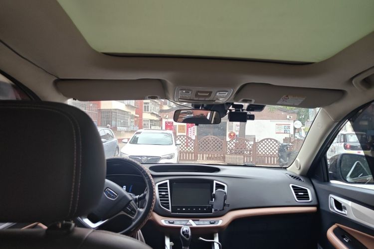 GEELY Vision X6 2019 car image #16