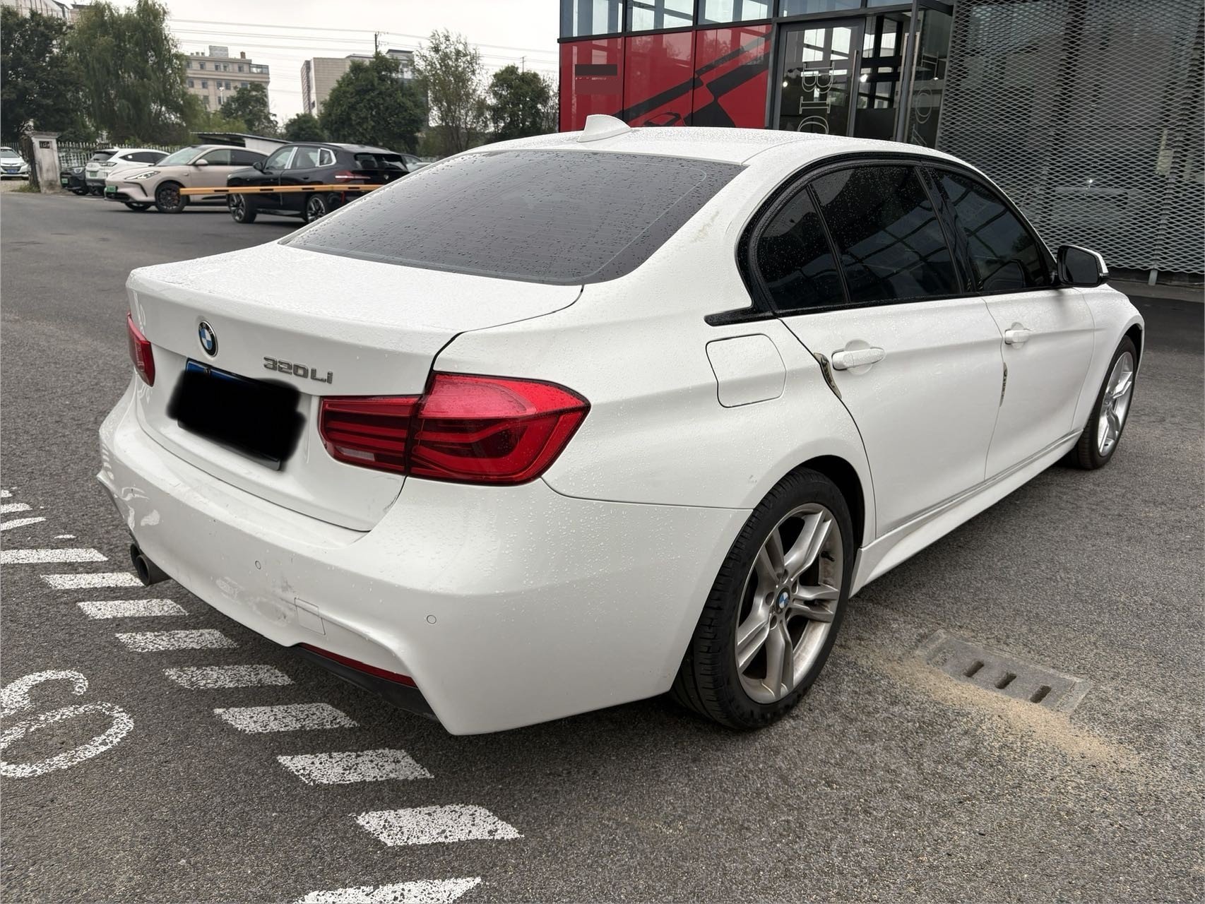 BMW 3 Series 2018 #2 BMW 3 Series 2018 صورة سيارة #2