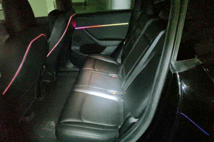 Tesla Model Y 2021 #14 Tesla Model Y 2021 car image #14