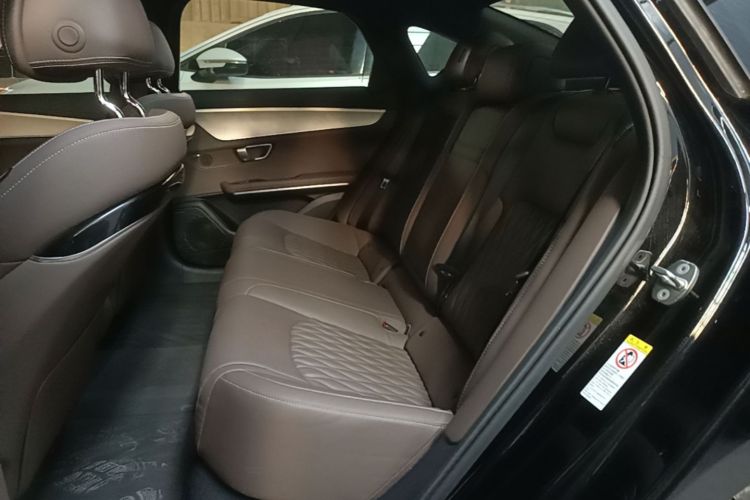 BYD Han 2024 car image #17