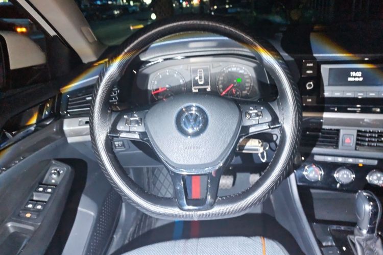 Volkswagen Bora 2018 car image #11