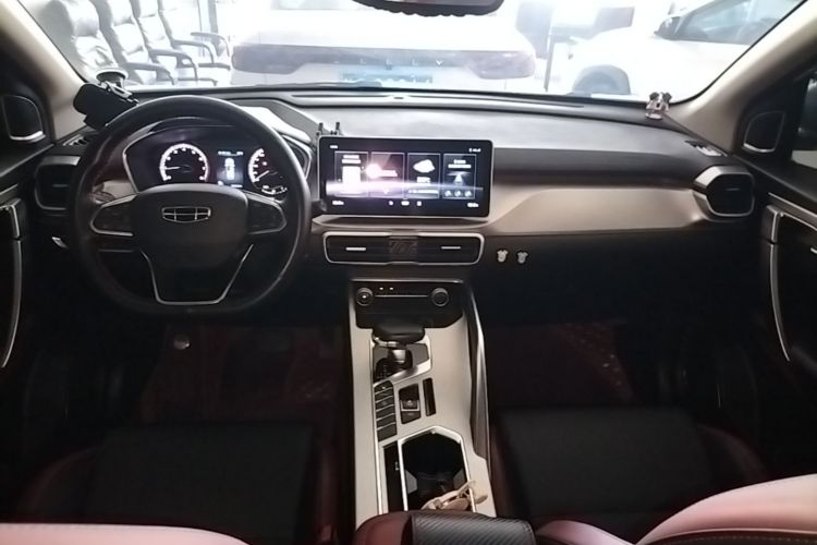 GEELY Coolray 2022 car image #10