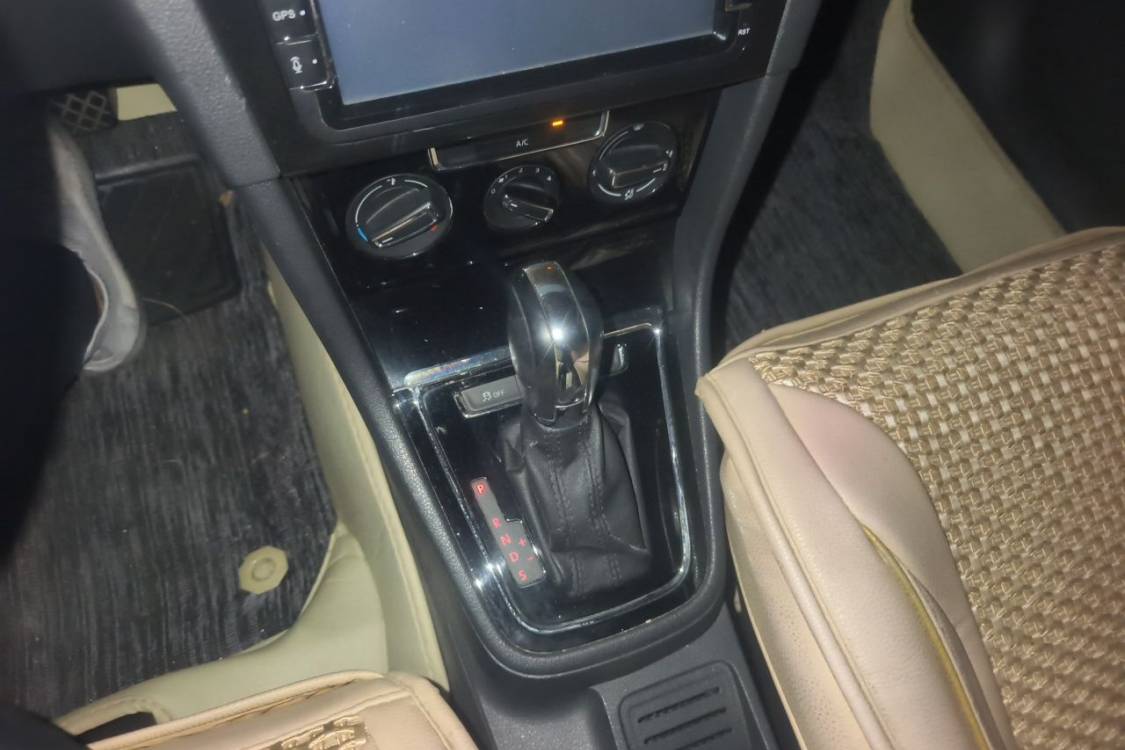 Volkswagen Bora 2014 imagem de carro #27