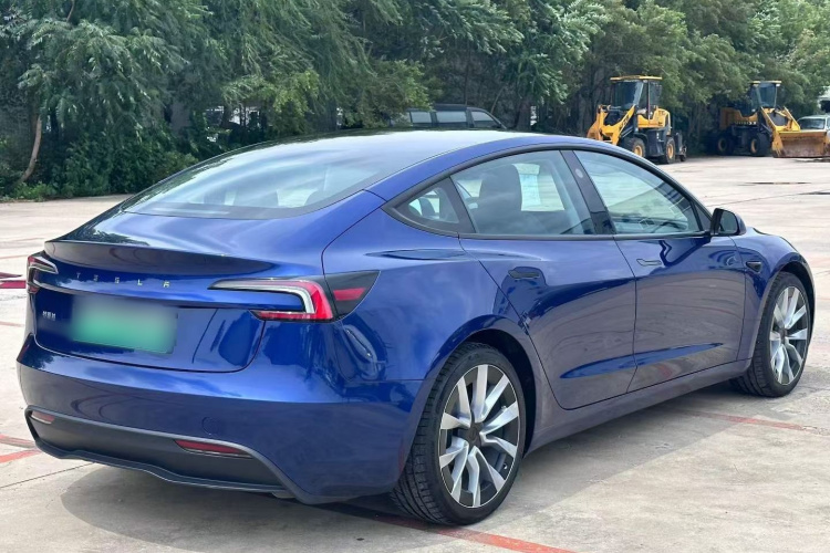 Tesla Model 3 2025 #8 Tesla Model 3 2025 car image #8