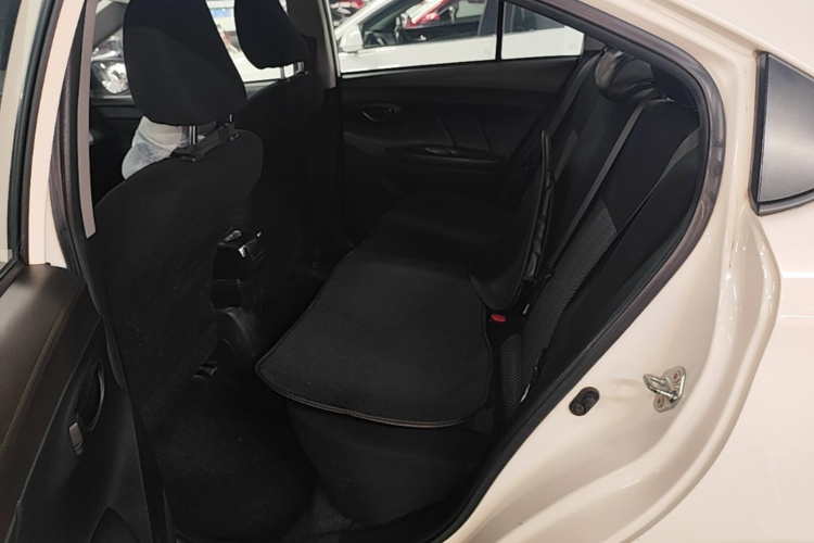 Toyota Vios 2015 car image #17