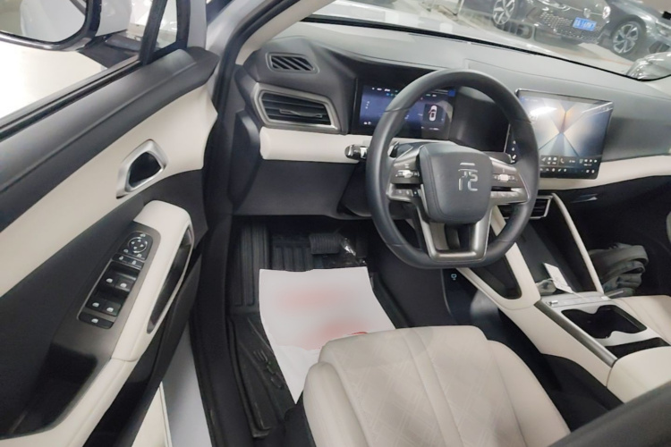 BYD YuanUP 2025 #16 BYD YuanUP 2025 car image #16