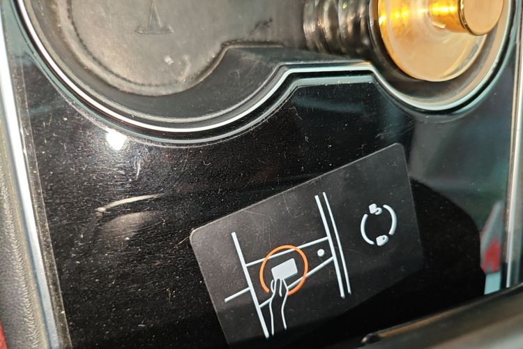 Tesla Model 3 2020 immagine di auto #14