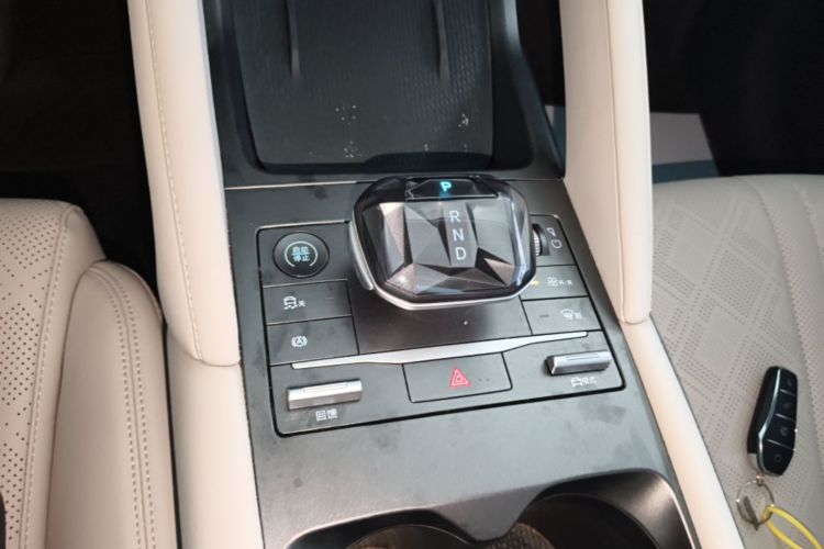 BYD YuanUP 2024 #14 BYD YuanUP 2024 imagen de coche #14