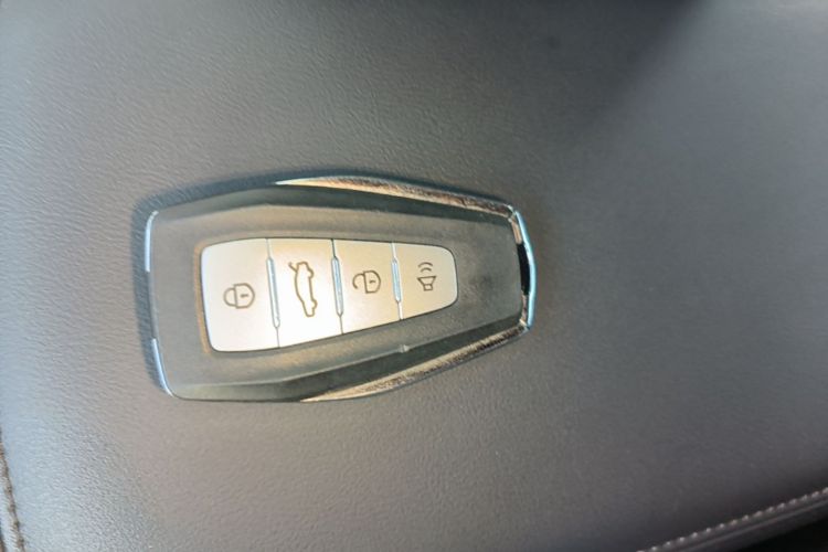 GEELY Coolray 2025 #9 GEELY Coolray 2025 car image #9
