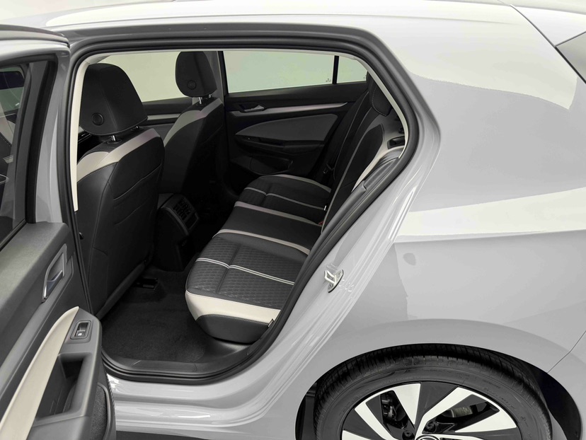 Volkswagen Golf 2026 #6 Volkswagen Golf 2026 car image #6