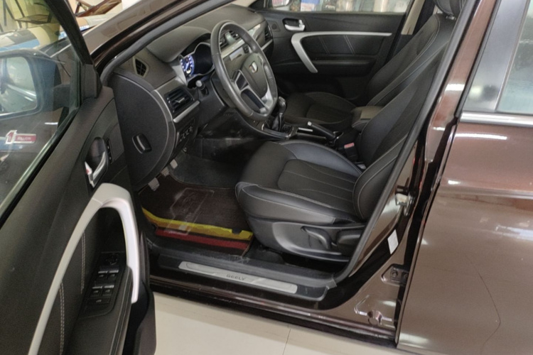 GEELY Emgrand 2018 #16 GEELY Emgrand 2018 car image #16