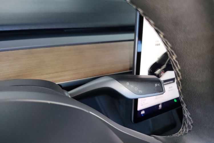Tesla Model 3 2021 car image #14