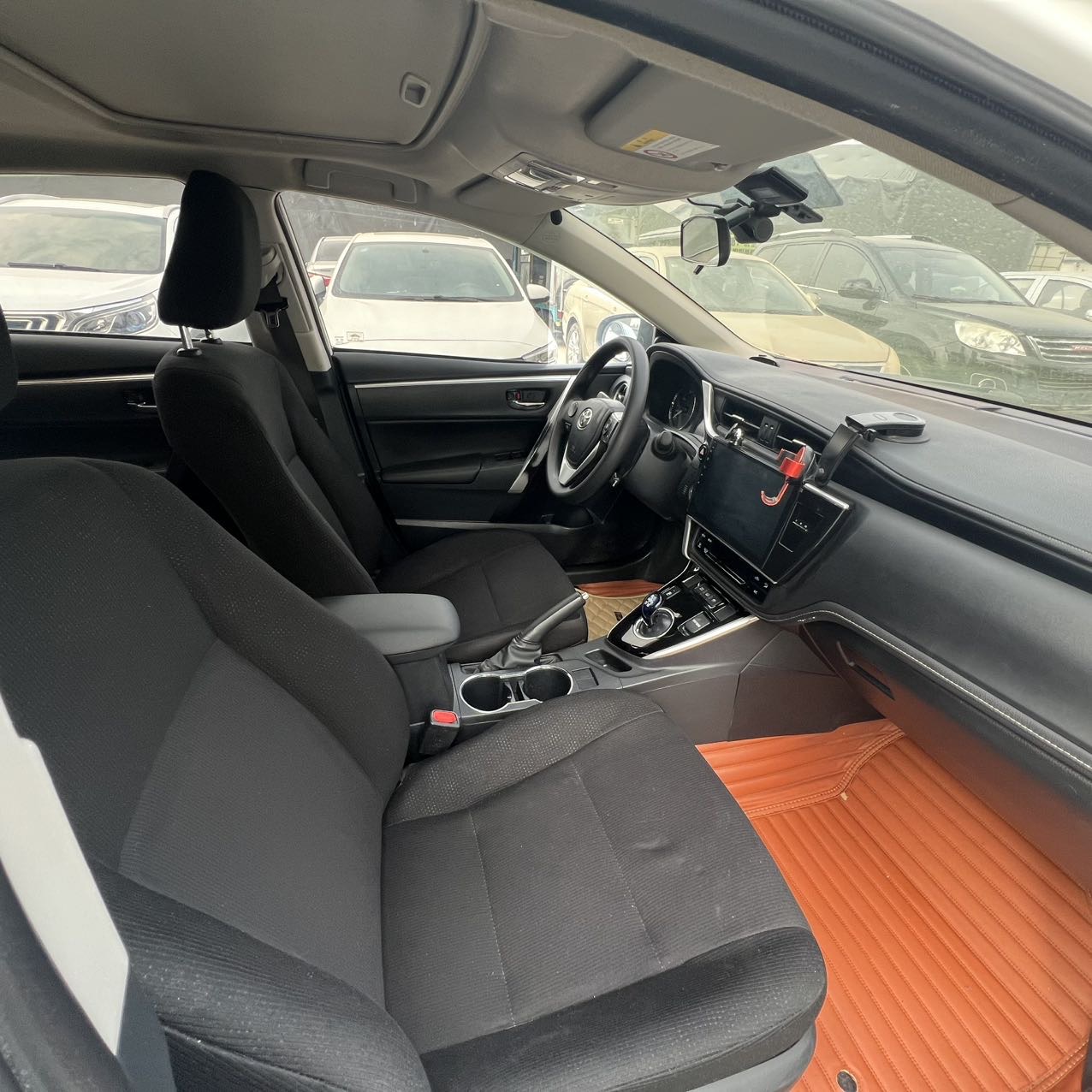 Toyota Corolla Hybird E+ 2019 #5 Toyota Corolla Hybird E+ 2019 car image #5