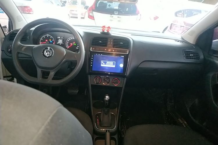 Volkswagen Polo 2019 car image #10