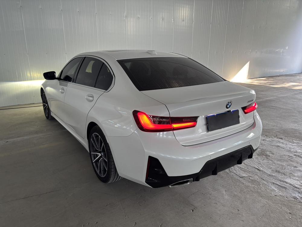 BMW 3 Series 2023 #4 BMW 3 Series 2023 immagine di auto #4