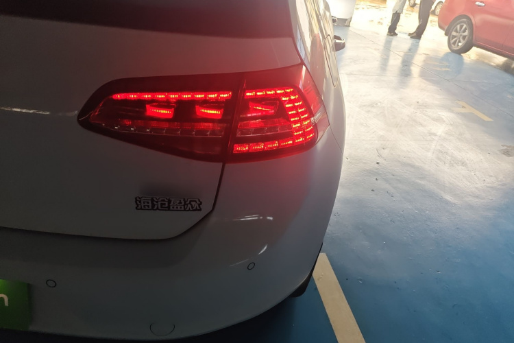 Volkswagen Golf 2017 изображение автомобиля #8