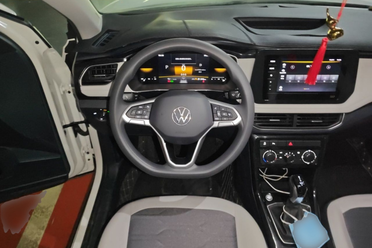 Volkswagen Tharu 2026 car image #11