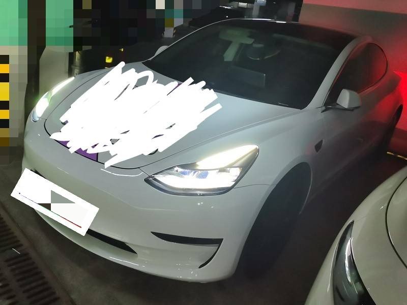 Tesla Model 3 2020 car image 
