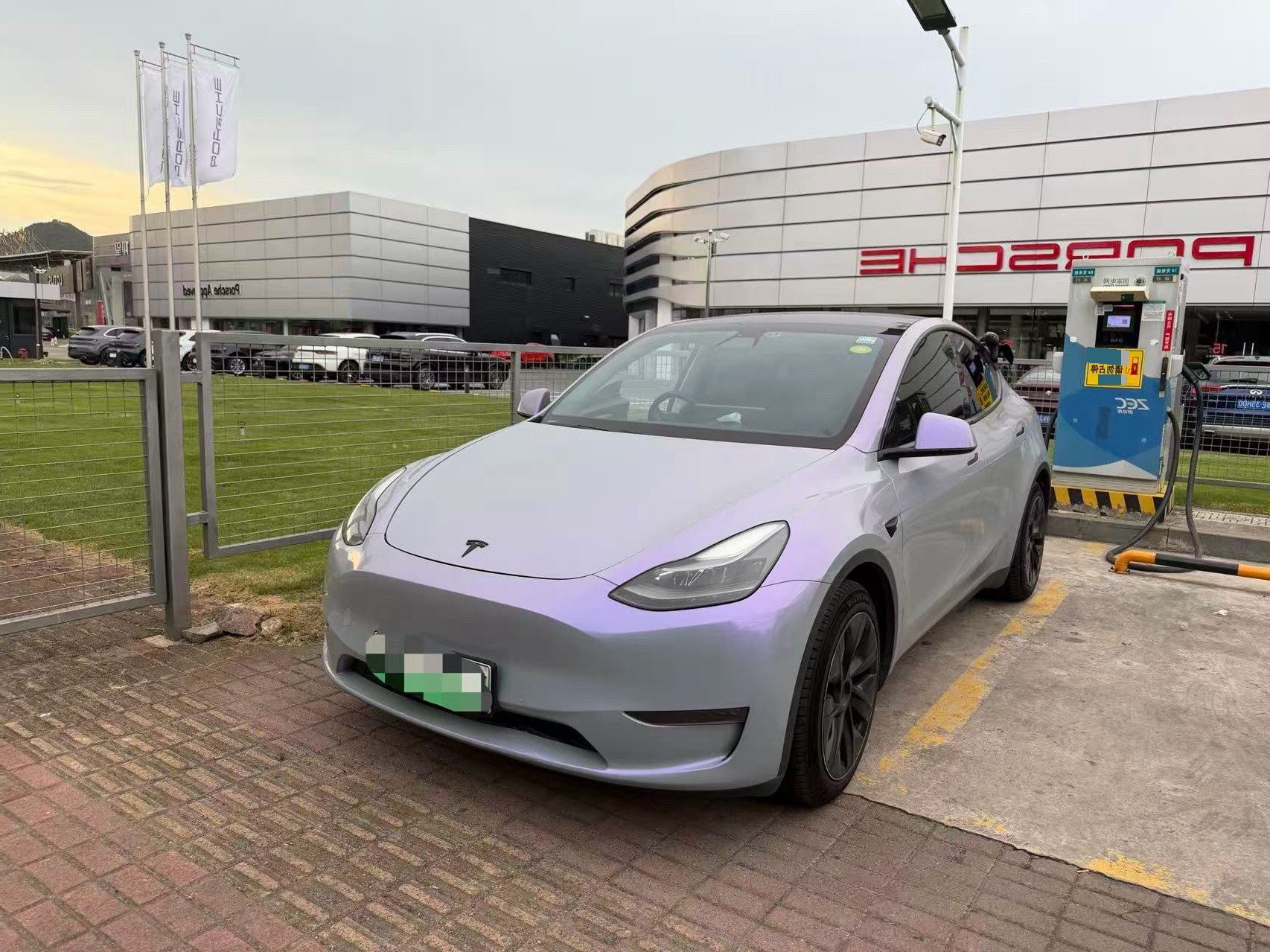 Tesla Model Y 2021 Tesla Model Y 2021 car image