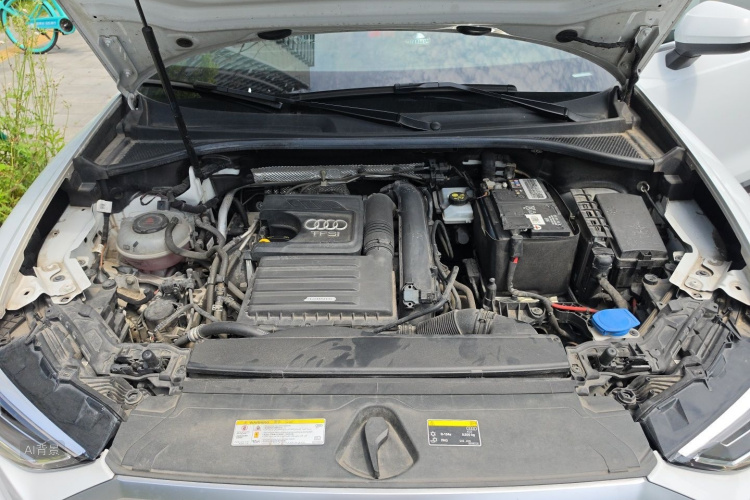 Audi Q3 2021 car image #22