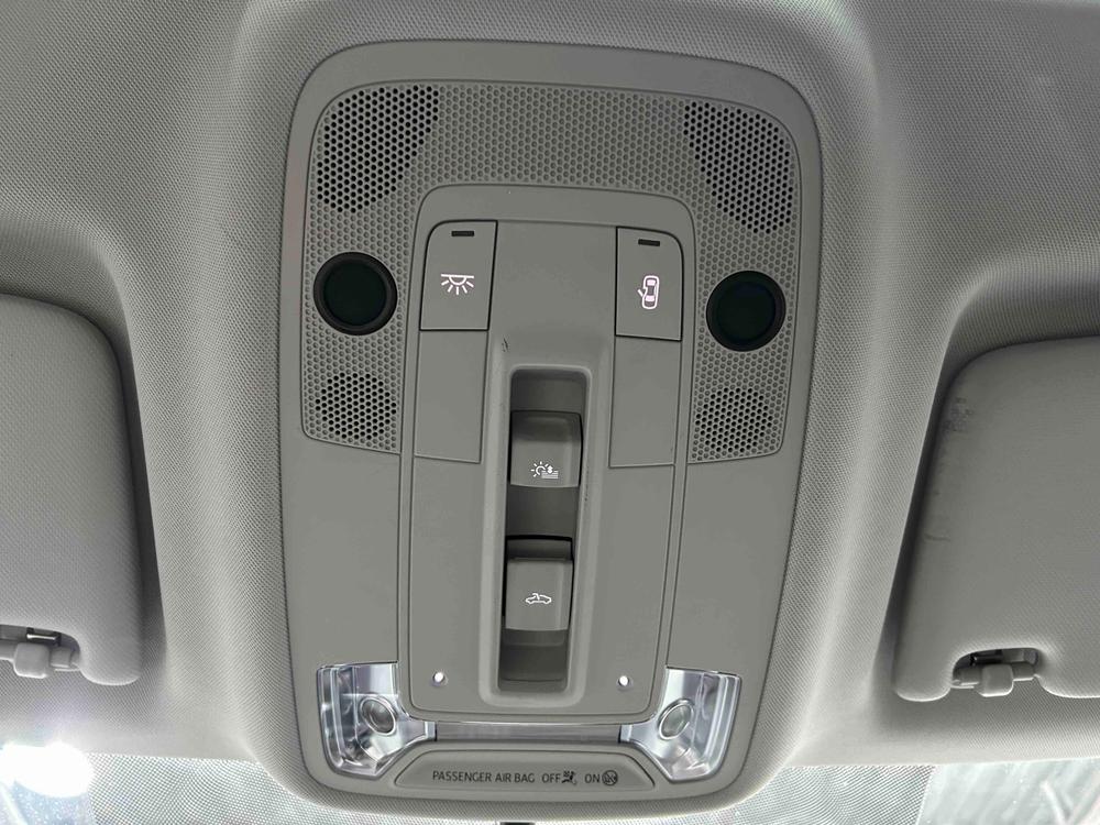Audi Q3 2022 car image #13